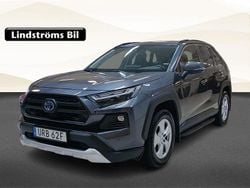 Grå Begagnad 2022 Toyota RAV4 Hybrid SUV | 379 000 kr (Marknadspris)