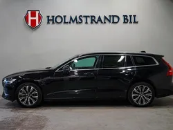 Svart Begagnad 2023 Volvo V60 Core Kombi | 414 900 kr (Lite dyr)