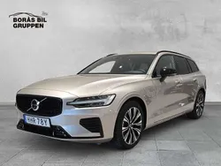 Ljusgrå (grå) Ny 2025 Volvo V60 Ultra Kombi | 619 000 kr