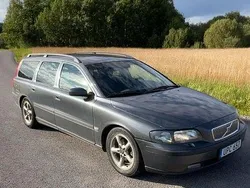 Grå Begagnad 2004 Volvo V70 Kombi | 23 000 kr (Marknadspris)