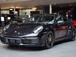 Svart svart Begagnad 2024 Porsche 911 Turbo S Sportkupé | 2 948 100 kr (Dyr)