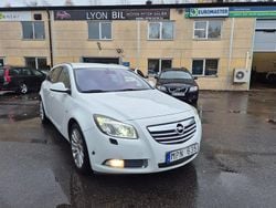 Vit Begagnad 2010 Opel Insignia Edition Kombi | 39 900 kr (Marknadspris)