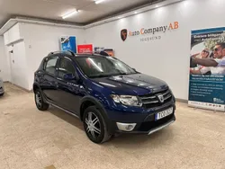 Blå Begagnad 2017 Dacia Sandero Stepway Halvkombi | 82 600 kr (Marknadspris)
