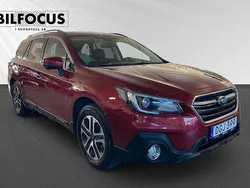Ljusröd (röd) Begagnad 2017 Subaru Outback SUV | 249 000 kr (Lite dyr)