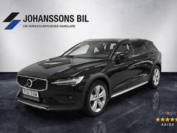 Svart Begagnad 2019 Volvo V60 CC Pro Kombi | 299 900 kr (Marknadspris)