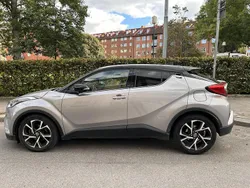 Grå Begagnad 2017 Toyota C-HR Style SUV | 175 000 kr (Bra pris)