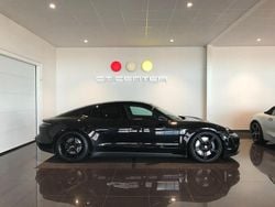 Svart Begagnad 2020 Porsche Taycan 4S Performance Package Sedan | 599 000 kr