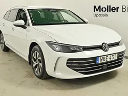 Vit Begagnad 2024 VW Passat Kombi | 369 900 kr (Marknadspris)