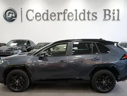 Grå Begagnad 2021 Toyota RAV4 Hybrid Style SUV | 309 800 kr (Marknadspris)