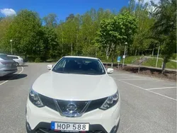 Vit Begagnad 2016 Nissan Qashqai SUV | 139 000 kr (Marknadspris)