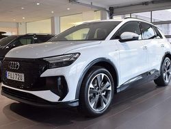 Vit (glaciärvit metallic) Begagnad 2024 Audi Q4 e-tron S-Line SUV | 619 000 kr