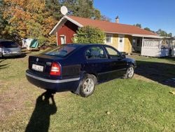 Blå Begagnad 2003 Skoda Octavia Tour Halvkombi | 10 000 kr (Superpris)