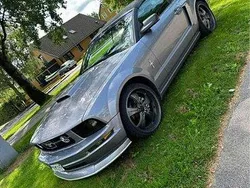 Grå Begagnad 2007 Ford Mustang Convertible Cab | 139 000 kr (Marknadspris)