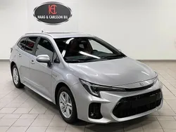 Grå Begagnad 2023 Suzuki Swace Kombi | 299 000 kr