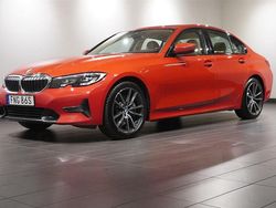 Röd Begagnad 2019 BMW 330 Sport Line Sedan | 299 000 kr (Marknadspris)