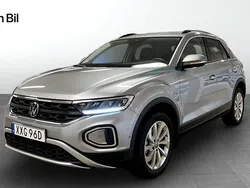 Silver (pyrit silver metallic) Begagnad 2024 VW T-Roc Edition SUV | 319 800 kr (Marknadspris)