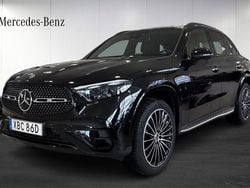 Svart (black) Ny 2025 Mercedes GLC300e Advanced SUV | 789 900 kr (Dyr)