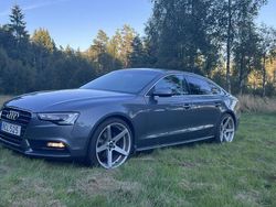 Grå Begagnad 2013 Audi A5 Sportback Comfort Halvkombi | 110 000 kr (Marknadspris)