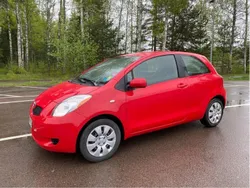 Röd Begagnad 2007 Toyota Yaris Halvkombi | 34 900 kr