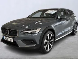 Grå Begagnad 2023 Volvo V60 CC Plus Kombi | 429 000 kr (Bra pris)