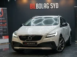 Vit Begagnad 2018 Volvo V40 CC Kombi | 179 900 kr (Marknadspris)