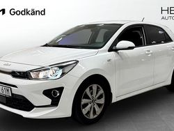 Vit (white) Begagnad 2022 Kia Rio Advance Halvkombi | 169 900 kr (Marknadspris)