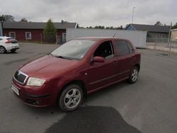 Mörkröd Begagnad 2005 Skoda Fabia Halvkombi | 18 000 kr (Marknadspris)