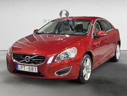 Röd Begagnad 2011 Volvo S60 Summum Sedan | 119 900 kr (Superpris)