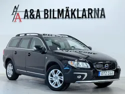 Svart Begagnad 2015 Volvo XC70 Summum SUV | 229 900 kr (Marknadspris)