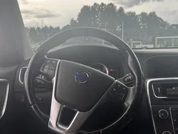 Grå Begagnad 2011 Volvo S60 Summum Sedan | 105 000 kr (Marknadspris)