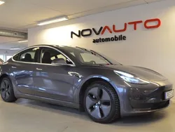 Midnight silver metallic Begagnad 2019 Tesla Model 3 Long Range Sedan | 374 900 kr