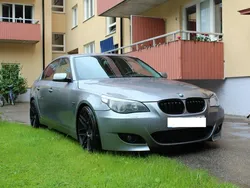 Grå Begagnad 2006 BMW 550 M Sport Sedan | 104 500 kr