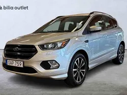Grå Begagnad 2017 Ford Kuga SUV | 169 900 kr (Lite dyr)