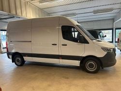 Vit Begagnad 2023 Mercedes Sprinter Van | 355 000 kr