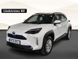 Vit Begagnad 2023 Toyota Yaris Hybrid Active SUV | 299 000 kr