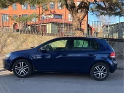 Blå Begagnad 2011 VW Golf VI Halvkombi | 52 000 kr (Marknadspris)