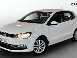 Vit Begagnad 2016 VW Polo Halvkombi | 89 900 kr (Marknadspris)