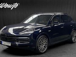 Mörkblå Begagnad 2021 Porsche Cayenne SUV | 749 800 kr (Marknadspris)
