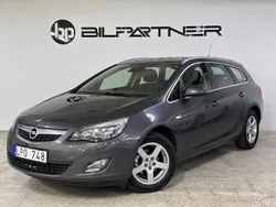 Grå Begagnad 2011 Opel Astra Enjoy Kombi | 44 900 kr (Marknadspris)