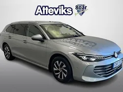 Silver Begagnad 2024 VW Passat Business Kombi | 344 900 kr (Marknadspris)