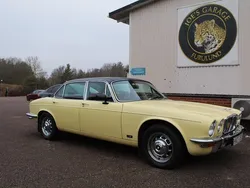 Gul Begagnad 1975 Jaguar XJ Sedan | 149 000 kr