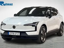 Vit (crystal white metallic) Ny 2024 Volvo EX30 Plus SUV | 485 900 kr (Marknadspris)