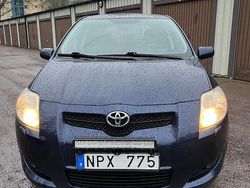 Begagnad 2008 Toyota Auris Halvkombi | 35 000 kr (Marknadspris)