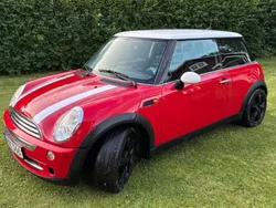 Röd Begagnad 2006 Mini Cooper Pepper Halvkombi | 45 000 kr (Marknadspris)