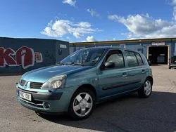 Blå Begagnad 2006 Renault Clio R.S. Authentique Halvkombi | 16 900 kr (Bra pris)