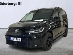 Svart (deep black pärleffekt) Begagnad 2023 VW Caddy Maxi Minibuss | 399 900 kr