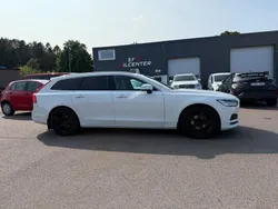 Vit Begagnad 2018 Volvo V90 Momentum Kombi | 159 900 kr (Marknadspris)
