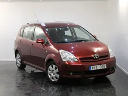 Mörkröd Begagnad 2005 Toyota Corolla Verso Minibuss | 74 901 kr (Dyr)