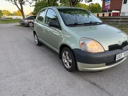 Grön Begagnad 2003 Toyota Yaris Halvkombi | 19 900 kr (Marknadspris)