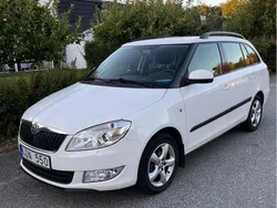 Vit Begagnad 2013 Skoda Fabia Elegance Kombi | 39 500 kr (Marknadspris)